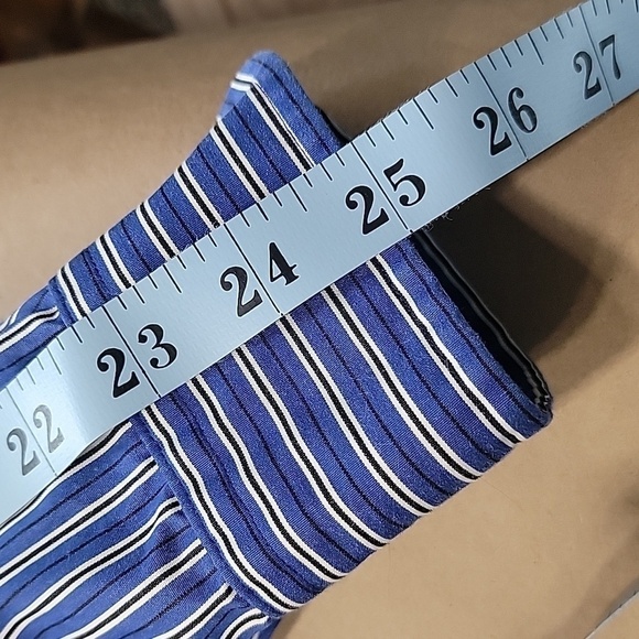 Ralph Lauren Classic Fit, Blue and White Striped Button Down, Size M, EUC - Picture 5 of 9